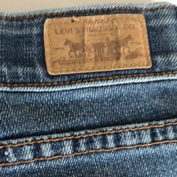 Womens size 8 Levi’s 525 perfect waist bluejean shorts - Picture 11 of 11